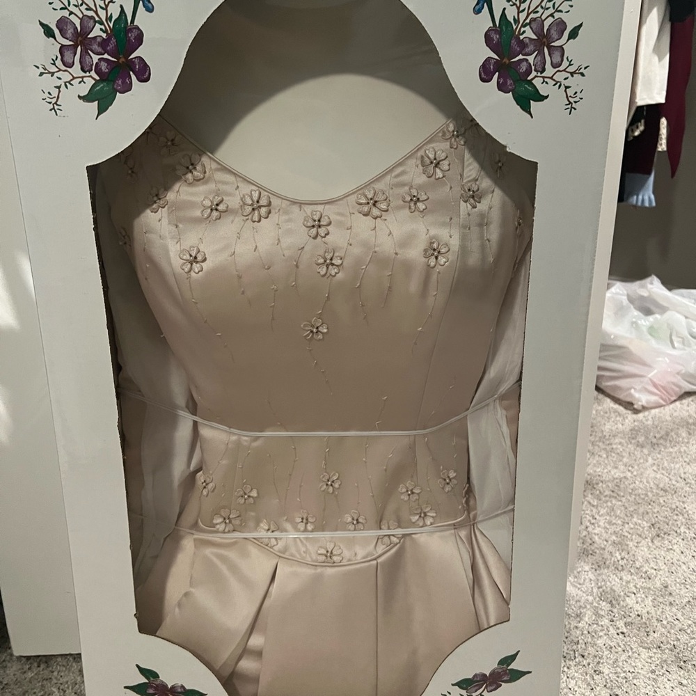 Mon Cheri Rum Pink Vintage Wedding Dress from the year 2000